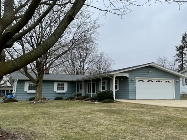 800 N Hayes St, Harvard, IL 60033