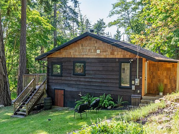 5th image of 9907 Gowlland Point Rd