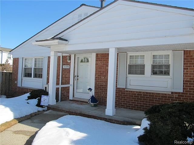 1st image of 24476 Olde Orchard St #9