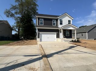 1307 Hugh Hunter Rd, Oak Grove, KY 42262