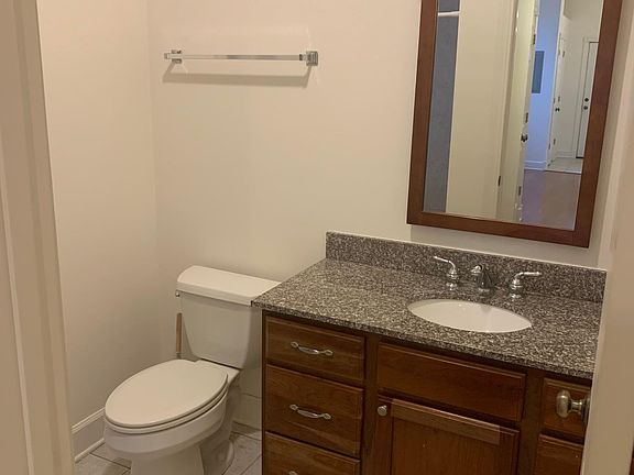 5th image of 1809 W Cortland St #1