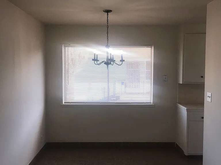 2130 Main St — Photo 4