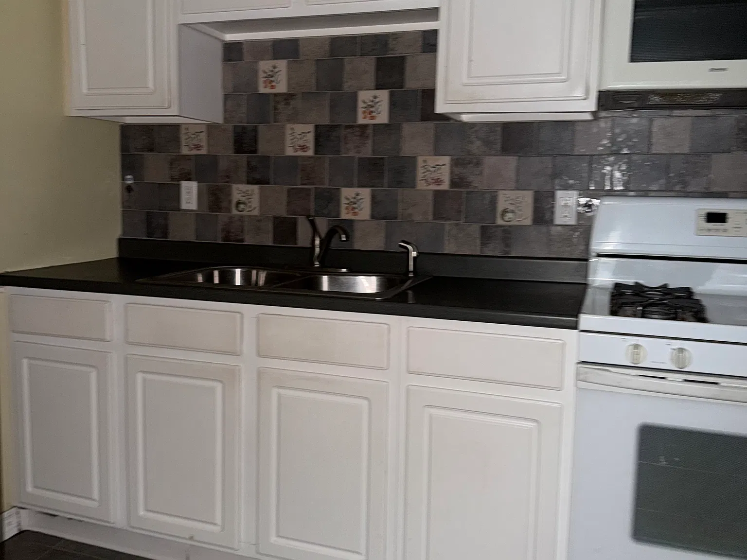 3 bed, $1,650 — Photo 3
