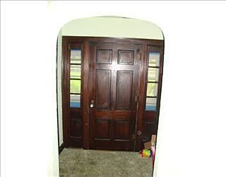 5th image of 1617 Lincolnway W