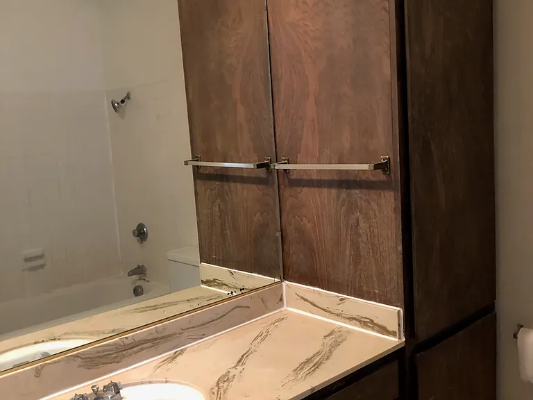2415 G St — Photo 9