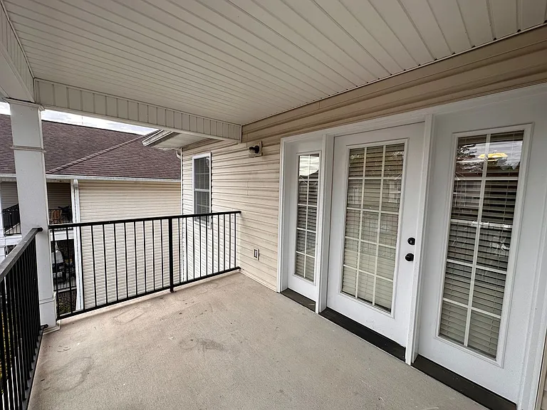 Maple Sunset Apartment Homes — Photo 36