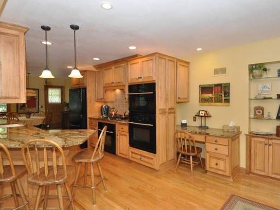 4th image of 1809 Alta Vista Ave