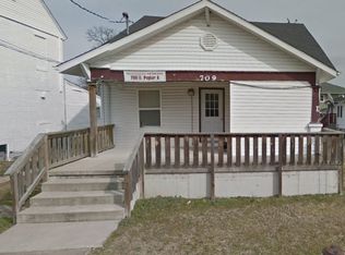 709-1 S Poplar St, Carbondale, IL 62901