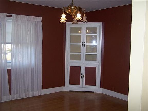 3rd image of 1202 8th Ave