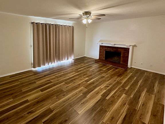 4th image of 4117 E Bainbridge Ave
