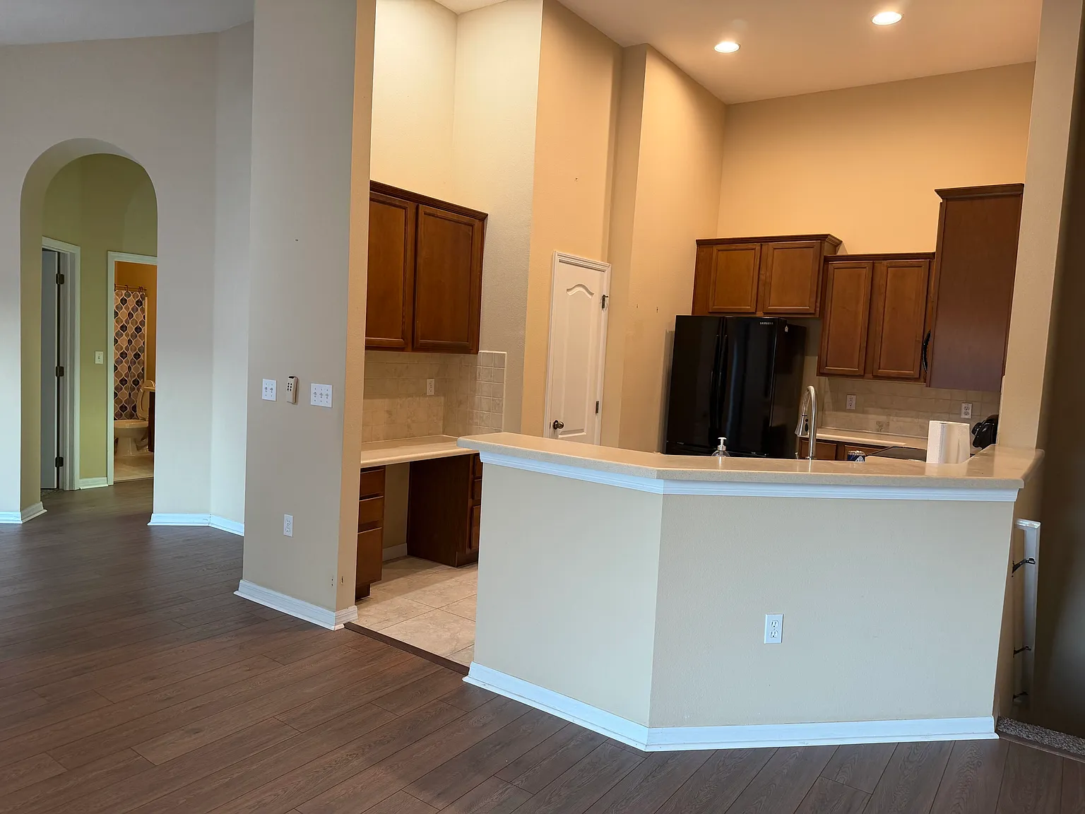 2 bed, 1253 sqft, $1,900 — Photo 3