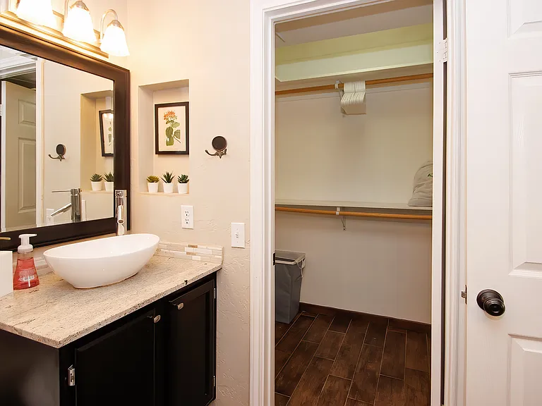 5402 E Windsor Ave #30 — Photo 16