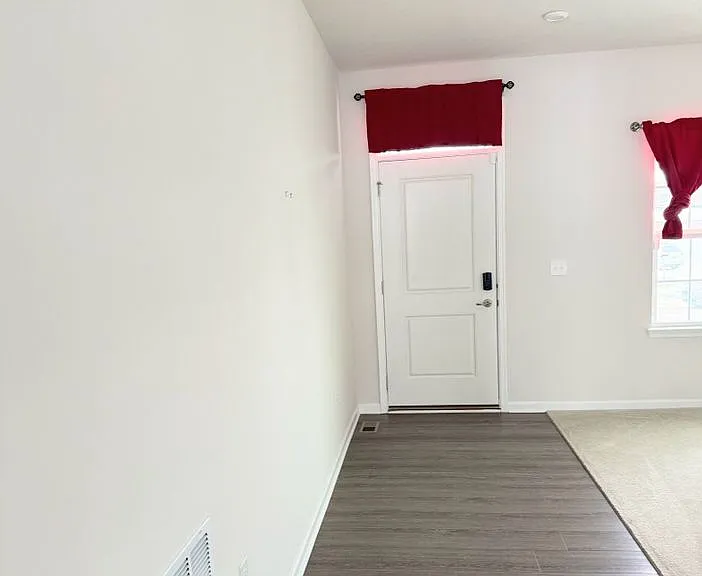 6017 Outlook Ct — Photo 4