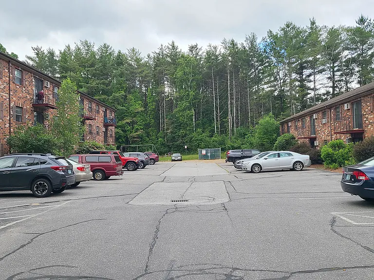 Timber Lake Apartments — Photo 3