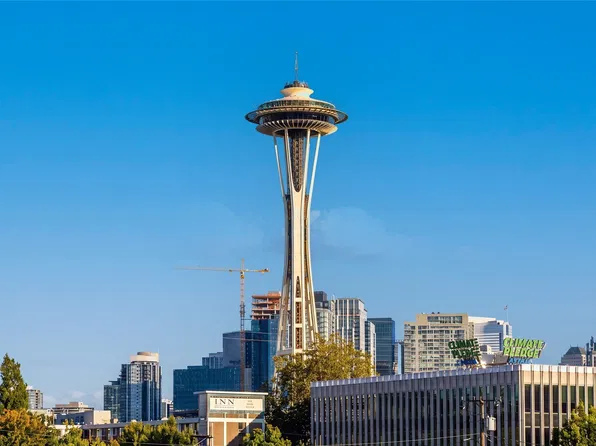 17 W Mercer Street #104, Seattle, WA 98119