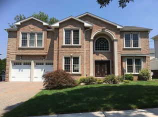 168 Van Saun Dr, River Edge, NJ 07661