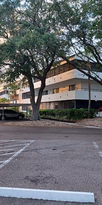 1st image of 2585 Countryside Blvd #4