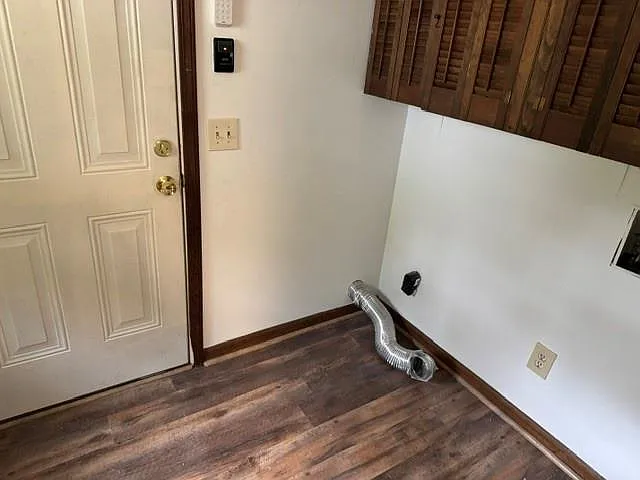 2627 Twin Oaks Dr SW — Photo 13