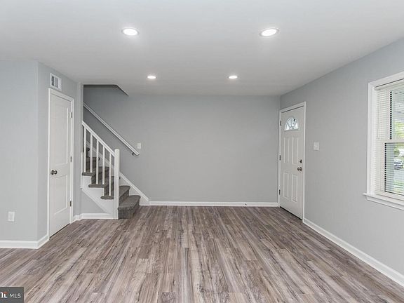 5th image of 2410 Liberator St