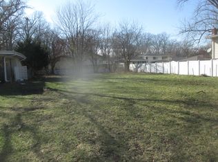 282 Crestwood Dr, Hobart, IN 46342