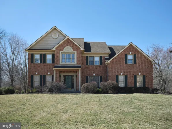 38 Bittersweet Dr, Doylestown, PA 18901