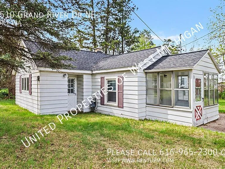 5510 Grand River Dr NE — Photo 2