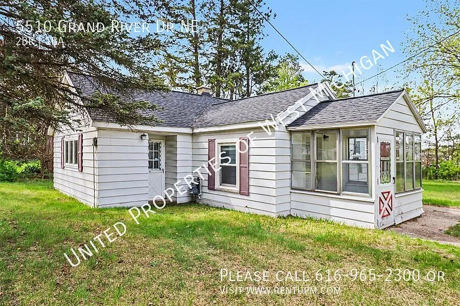 Building Photo - 5510 Grand River Dr NE