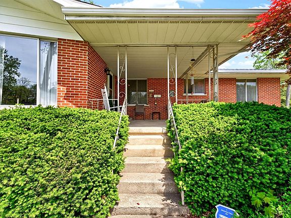 5th image of 511 Dana Ave