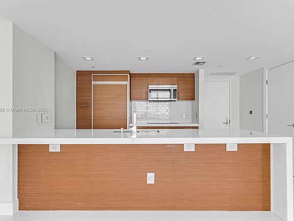 4th image of 50 Biscayne Blvd #3601