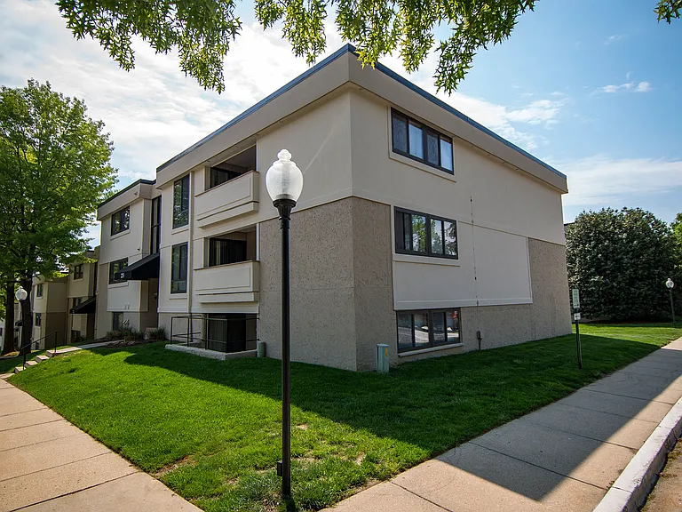 Corner Unit