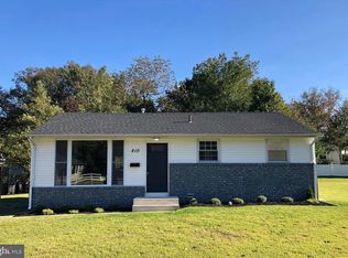 810 Aston Martin Dr, Lindenwold, NJ 08021