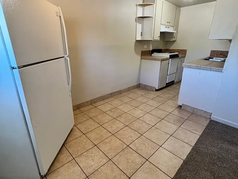 2709 W Rose Hill St #8 — Photo 4