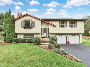 130 Old Farm Rd, South Windsor, CT 06074