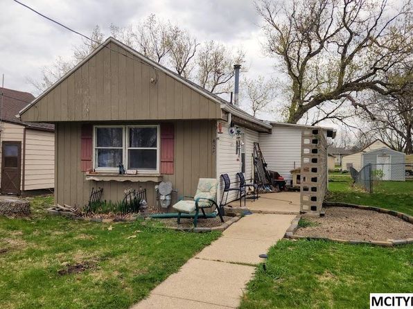 428 29th St SW, Mason City, IA 50401