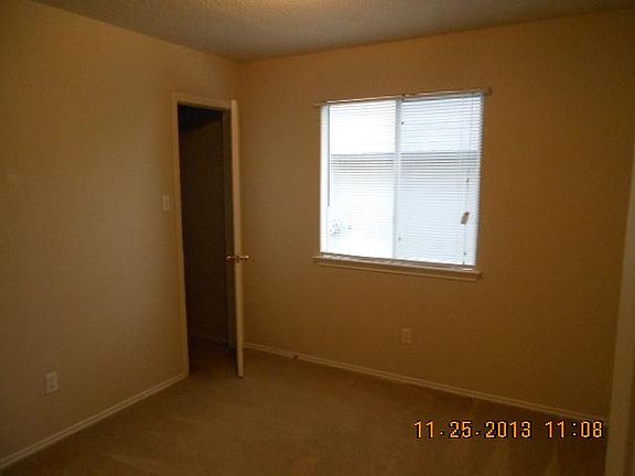 3rd image of 5002 Glenoak Dr
