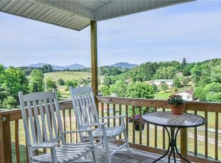 1355 Queentown Rd, Canton, NC 28716