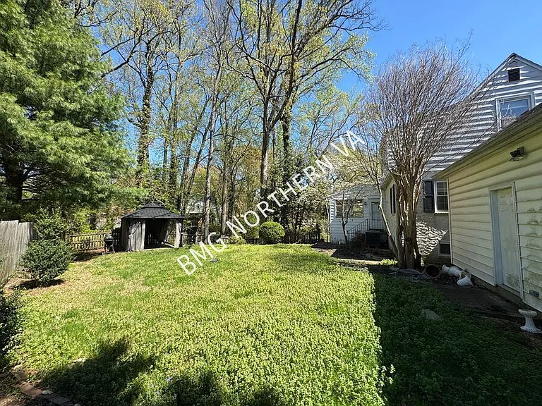 6600 Braddock Rd — Photo 34