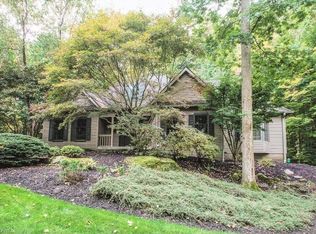 8361 Lucerne Dr, Chagrin Falls, OH