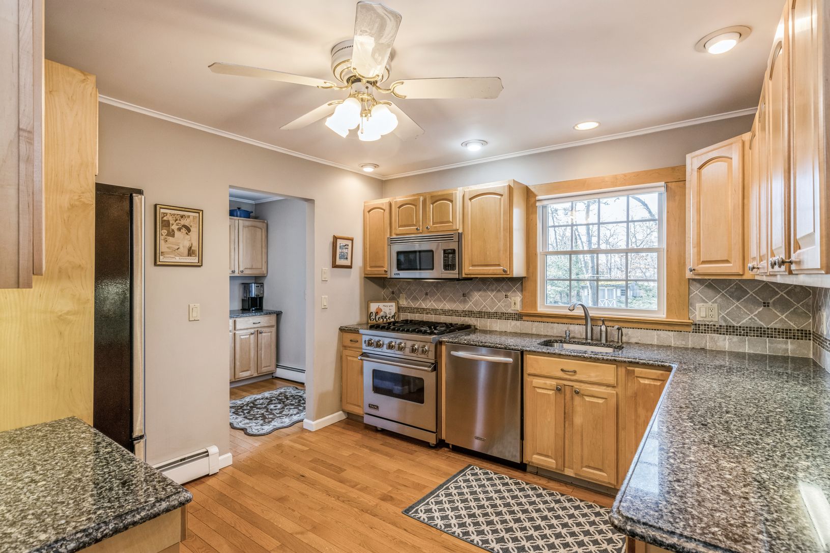  Kitchen leading to Mud Room/Laundry Room/Pantry