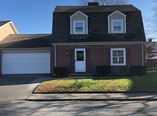 10 Unity Ct, Warwick, RI 02889