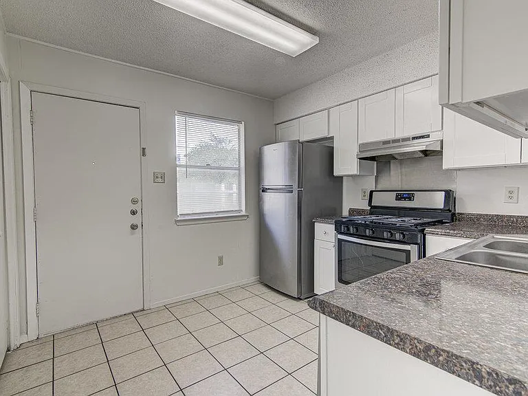 8108 W Gate Blvd #A — Photo 4