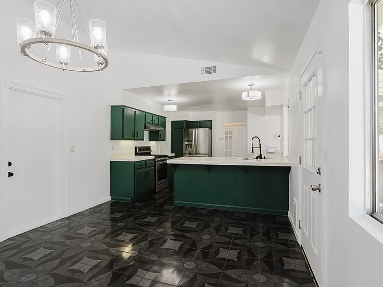 37347 Waterman Ave — Photo 16