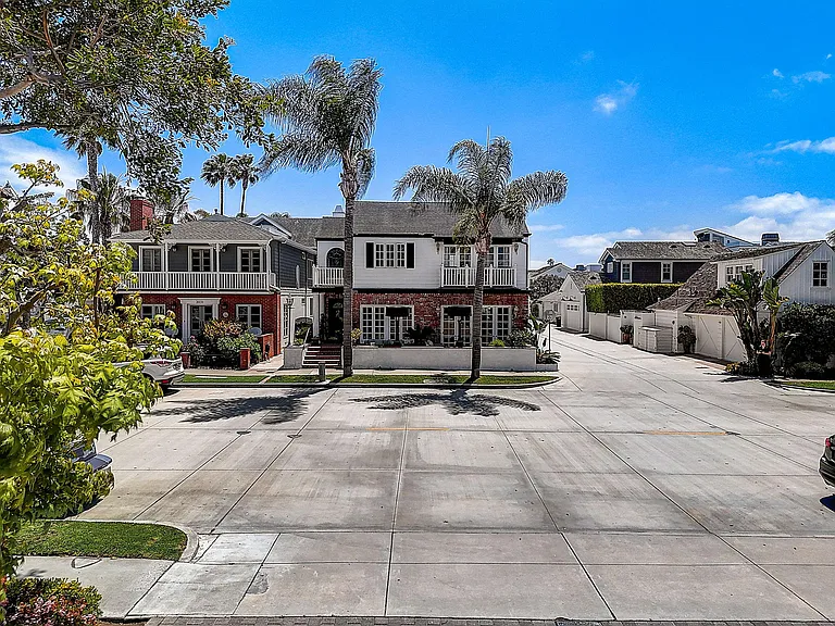 2025 E Balboa Blvd — Photo 12