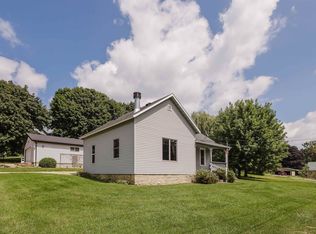 206 Oak St, Montfort, WI 53569