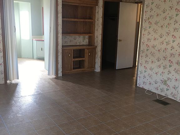 5th image of 25019 W Watkins St #1