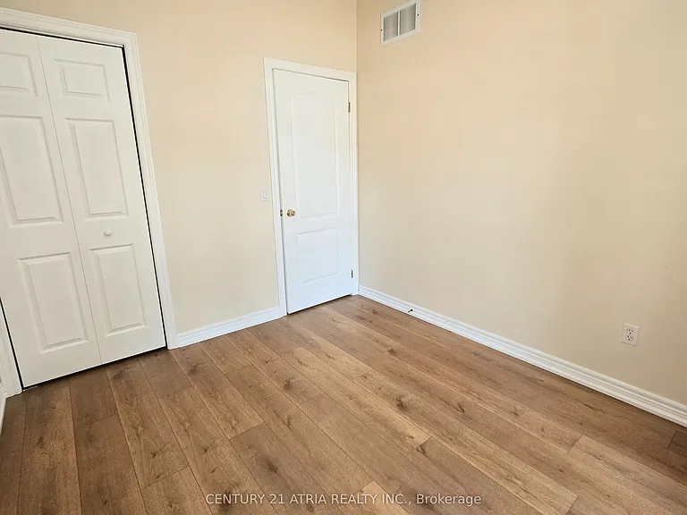 31 Cliveden Pl — Photo 8
