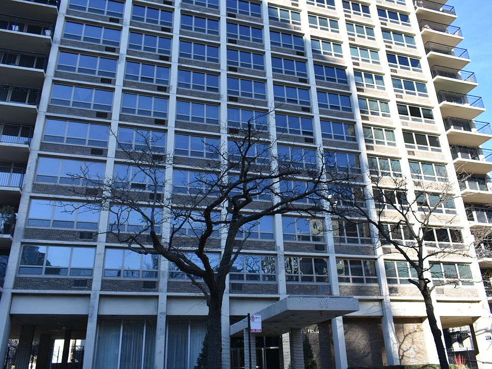 1st image of 88 W Schiller St APT 2105L