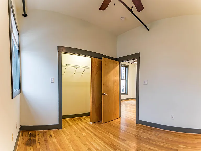 207 N 3rd St #4 — Photo 4