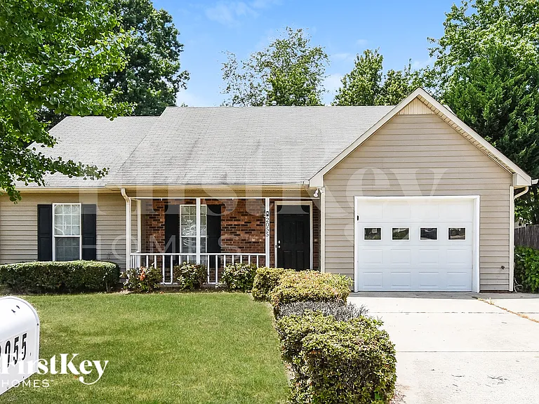 2055 Ardmore Village Ln — Photo 2