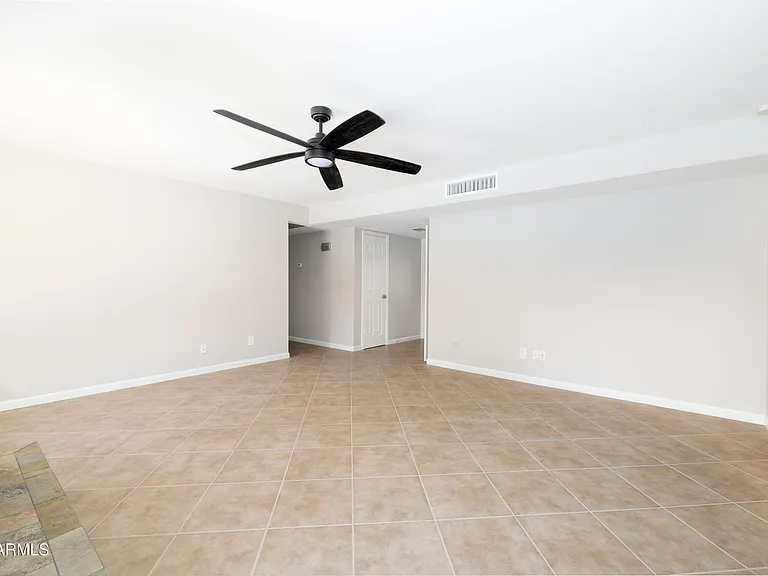 8643 E Palo Verde Dr — Photo 7